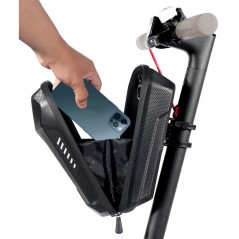 Borseta pentru bicicleta trotineta scuter antisoc, waterproof, cu fermoar, material carbon si plastic dur negru